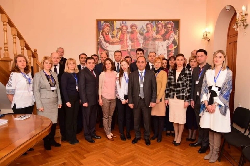 Ukraynanın Azərbaycandakı səfirliyində prezident seçkiləri ilə əlaqədar səsvermə başlayıb