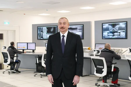 Президент заложил фундамент двух заводов и открыл предприятие в Сумгайыте