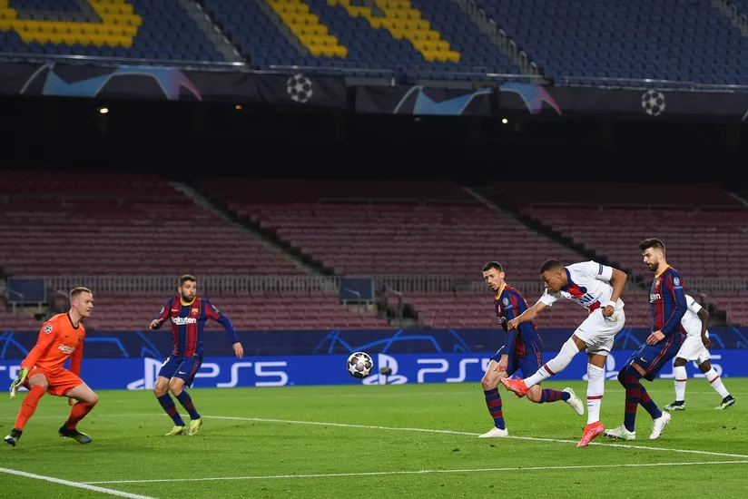 Барселона разгромлена дома, Ливерпуль побеждает Лейпциг