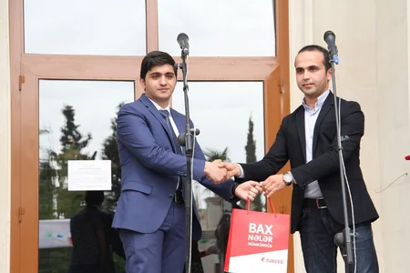 “Bakcell” Gəncədə məzun yarmarkasına qatılıb