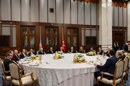 Azərbaycan Prezidentinin şərəfinə rəsmi nahar verilib