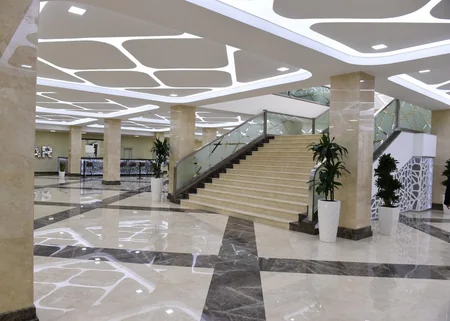 Dövlət başçısı Sumqayıtda “Kimyaçı” Mədəniyyət Sarayında yaradılan şəraitlə tanış olub