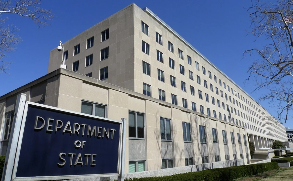 Госдеп США подтвердил решение временно вывести Ирак из-под антииранских санкций