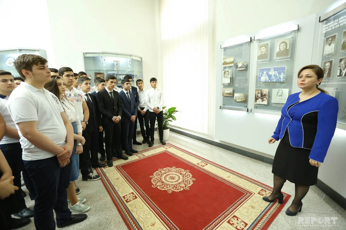 DTX-nın Akademiyasında “Sosial şəbəkələrin gənclərin həyatında rolu: müsbət və mənfi tərəfləri” mövzusunda seminar təşkil edilib
