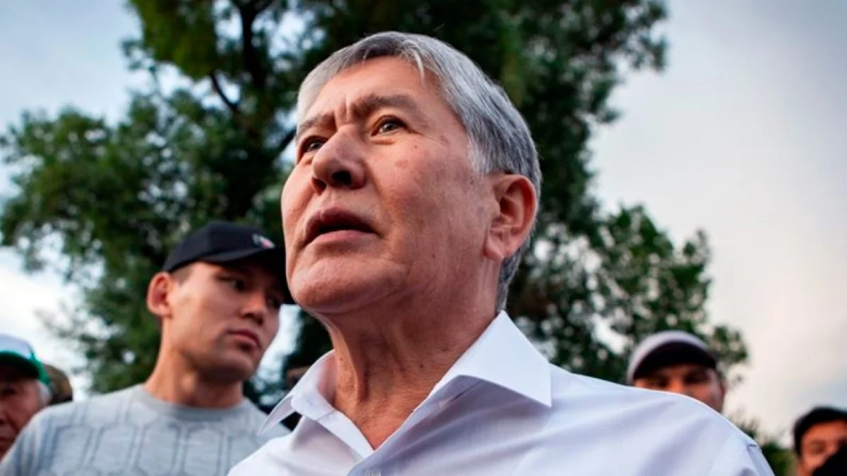 Экс-президента Кыргызстана принудительно доставили в суд