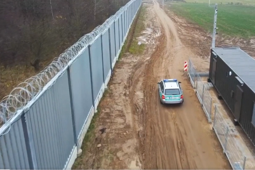 Польша построила первый участок электронного барьера на границе с Беларусью