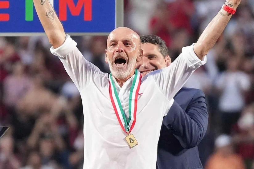 Milanın baş məşqçisinin qızıl medalı oğurlanıb