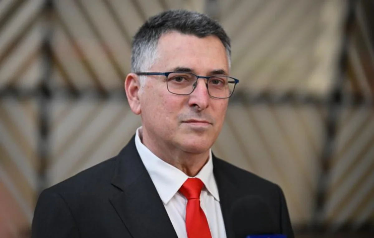 Israeli FM departs for visit to Austria, Slovakia