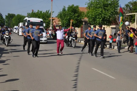 Samux birinci Avropa Oyunlarının məşəl estafetini qəbul edib - FOTO