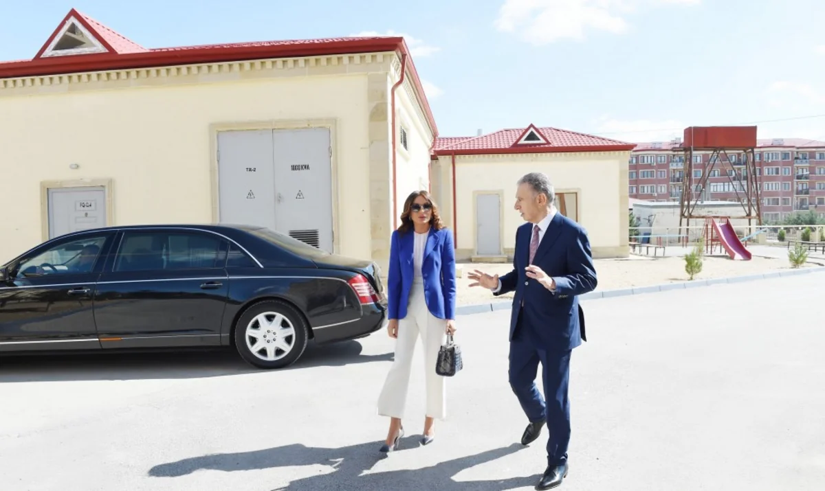 Azərbaycanın Birinci vitse-prezidenti Ramanada məcburi köçkün ailələri üçün inşa edilən yeni bina ilə tanış olub
