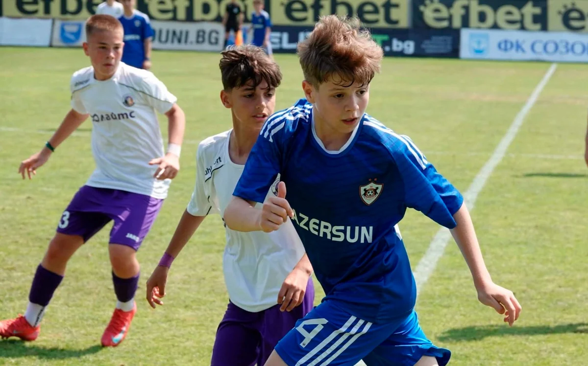 “Qarabağ” Bolqarıstanda keçirilən beynəlxalq turnirin qalibi olub