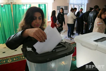 Gəncədə 1587 nəfər ilk dəfə səs verəcək - FOTO