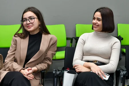 “Övladlığa götürmə sahəsində göstərilən xidmətlər”lə bağlı media nümayəndələrinə təlim keçirilib