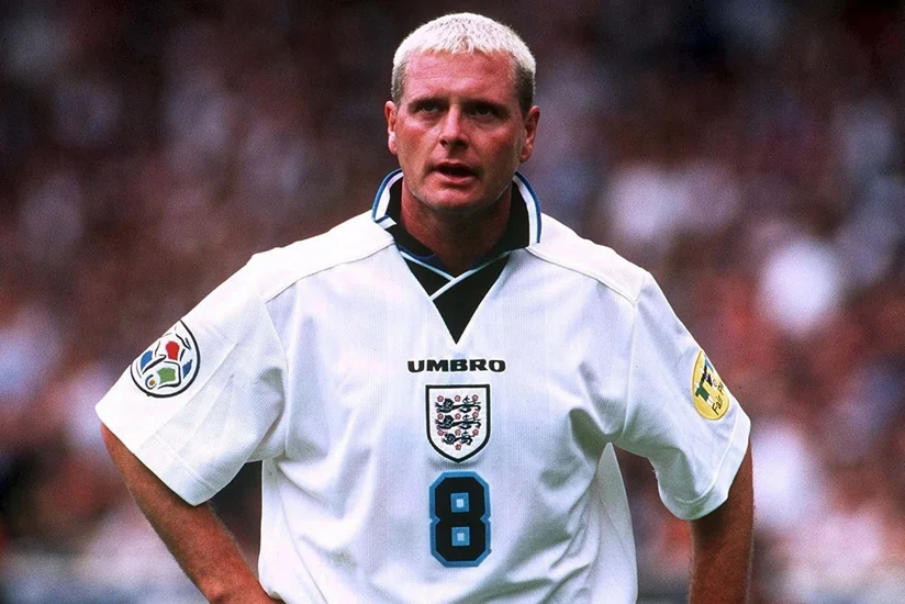 İngiltərə millisinin keçmiş üzvü atasını öləndən sonra da döyüb