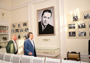 Mahnı Teatrında Rəşid Behbudovun xatirə otağı yaradılıb