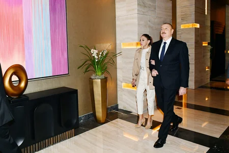 İlham Əliyev və Mehriban Əliyeva “The Ritz-Carlton Baku” hotelinin açılışında iştirak ediblər - YENİLƏNİB