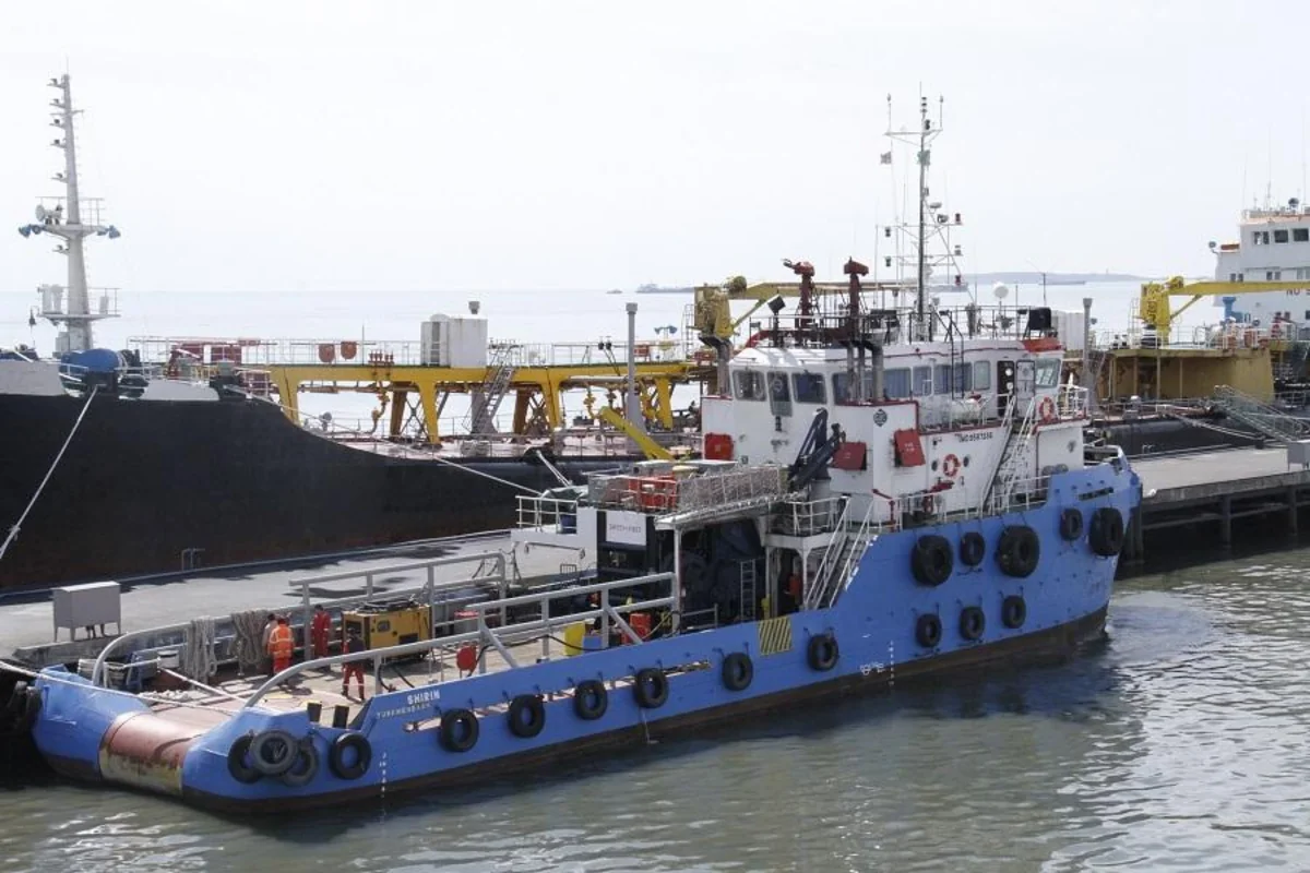 Azərbaycan Türkmənistan gəmisinin təmirini tamamlayıb