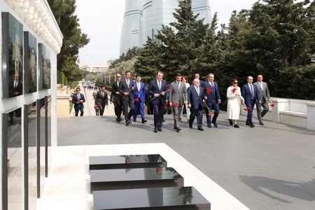 Bakıda Ulu Öndər Heydər Əliyevin 100 illik yubileyinə həsr olunmuş konfrans keçirilib