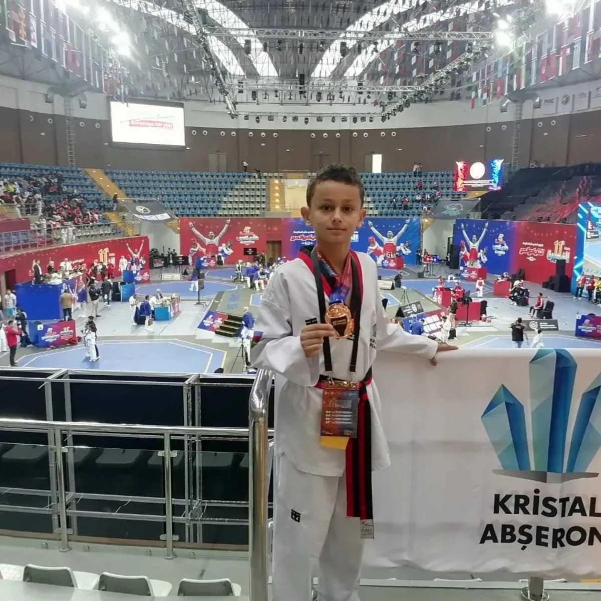 Azərbaycanın daha bir taekvondoçusu BƏƏ-də medal qazanıb