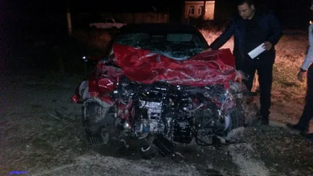 Qubada toydan qayıdan mikroavtobus qəzaya düşüb, 4 nəfər yaralanıb - FOTO