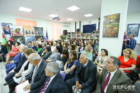 В АУЯ прошла научная сессия, посвященная творчеству народного писателя Эльчина Эфендиева