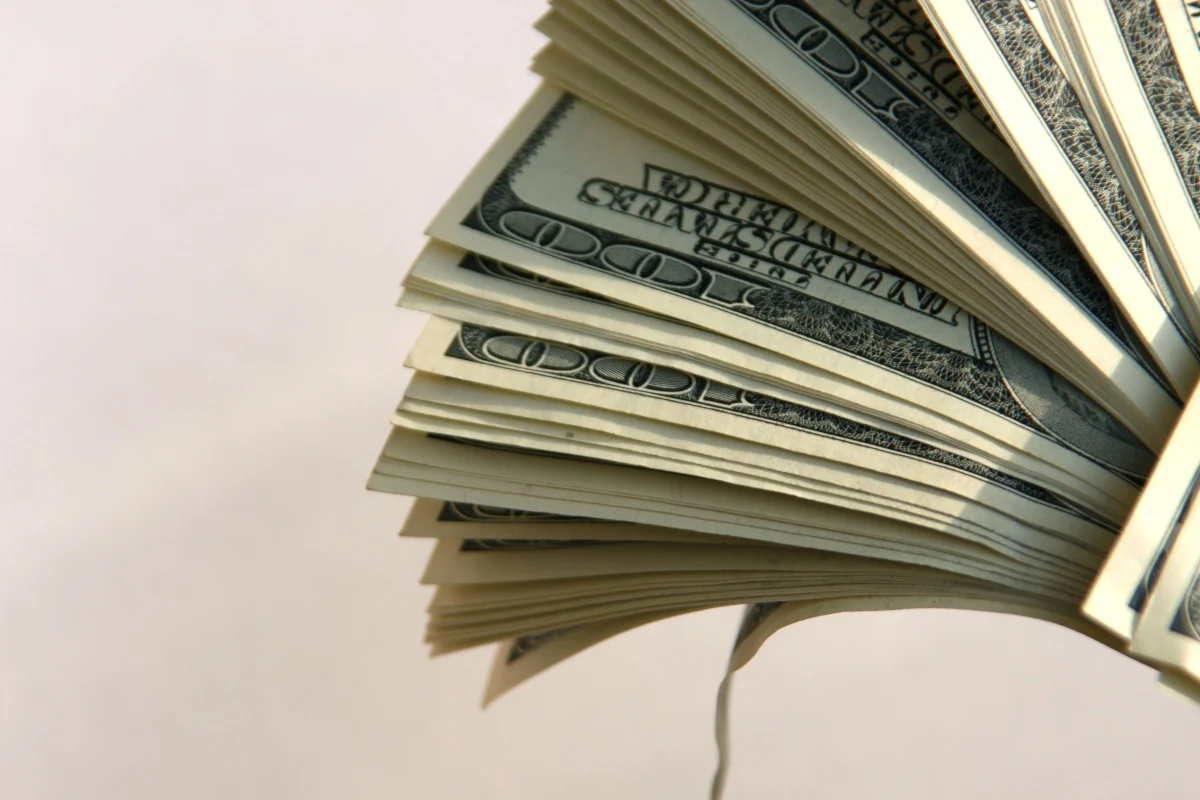 Report: Yaxın aylarda Azərbaycanda dollar ucuzlaşacaq