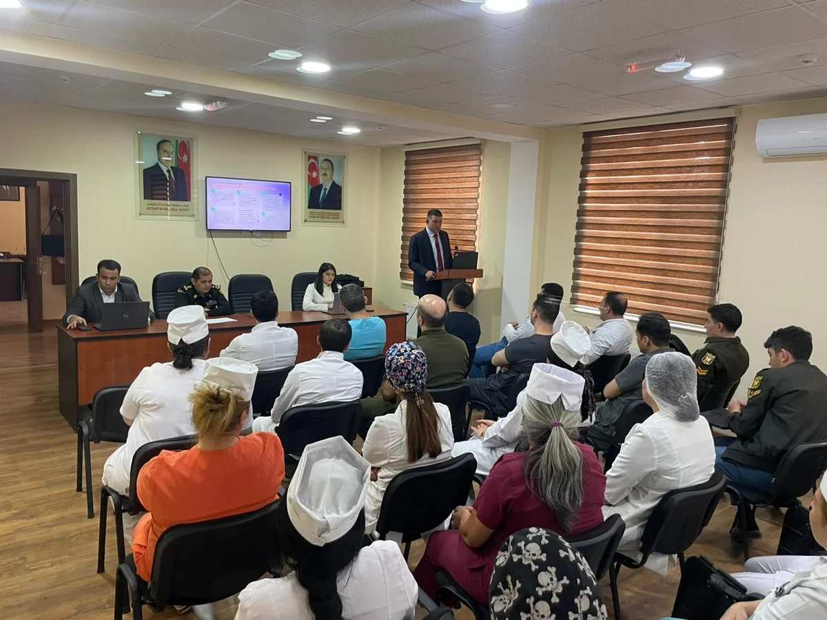 Gəncə Hərbi Hospitalında icbari tibbi sığorta ilə bağlı maarifləndirici tədbir keçirilib
