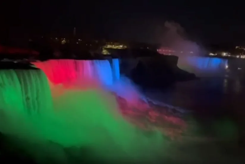 Məşhur Niaqara şəlaləsi Azərbaycan bayrağının rənglərində işıqlandırılıb