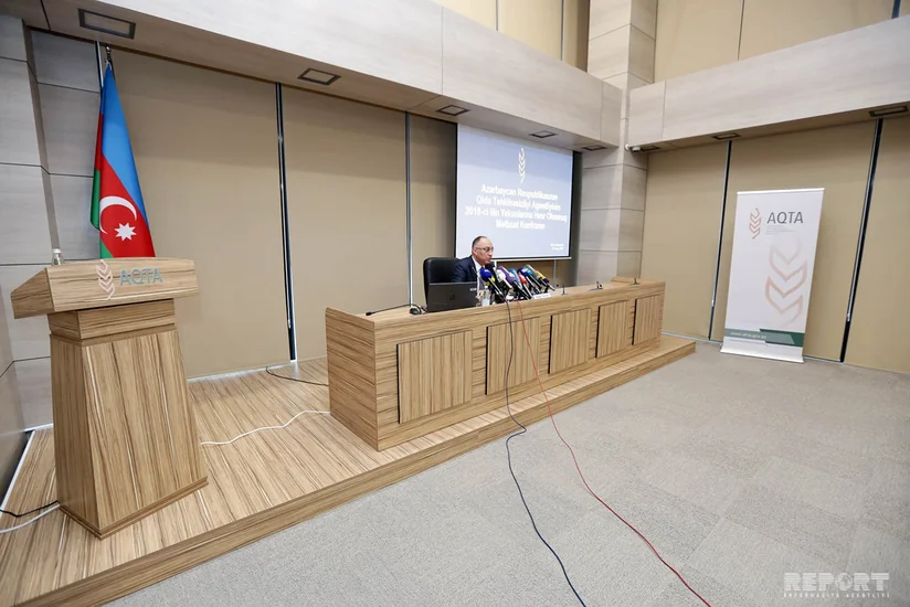 AQTA sədri: Azərbaycanda kustar üsulla hazırlanan spirtli içkilər bahalı şüşələrə yığılaraq satılır