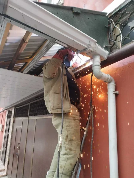 “Azəriqaz” qanunsuz qoşulmanın qarşısını aldı