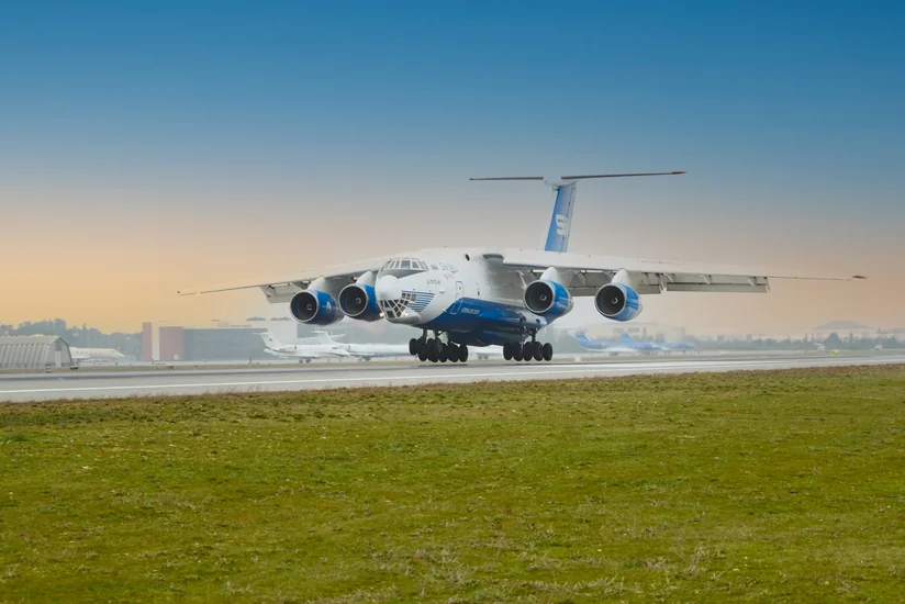 Almaniyada təcili eniş edən “Silk Way Airlines” təyyarəsi uçuşa hazırlaşır