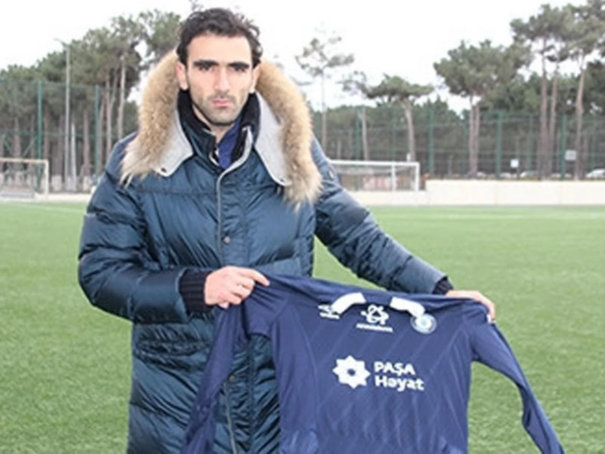 ​Sumqayıt Vaqif Cavadovla rəsmi müqavilə imzalayıb