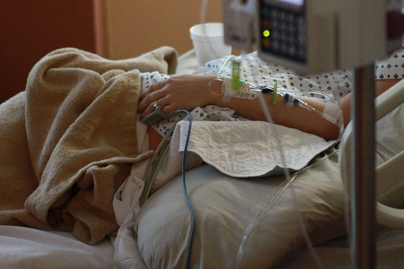 Bakıda avtomobil 64 yaşlı qadını vuraraq ağır xəsarət yetirib