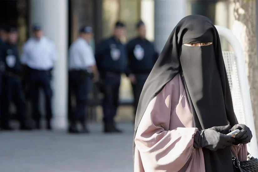 BMT Fransada niqab geyilməsinə qadağa qoyulmasını pisləyib