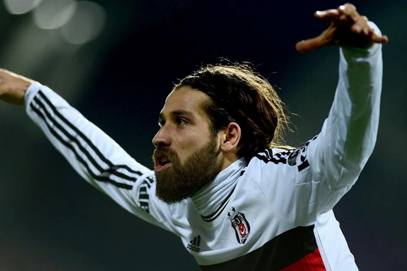 Trabzonspor klubu Beşiktaşın futbolçusunu transfer edib