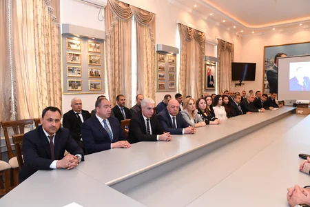 Dövlət Komitəsində Heydər Əliyevin 100 illik yubileyinə həsr olunan tədbir keçirilib