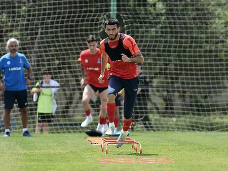 Azərbaycan millisi ilk məşqinə çıxıb