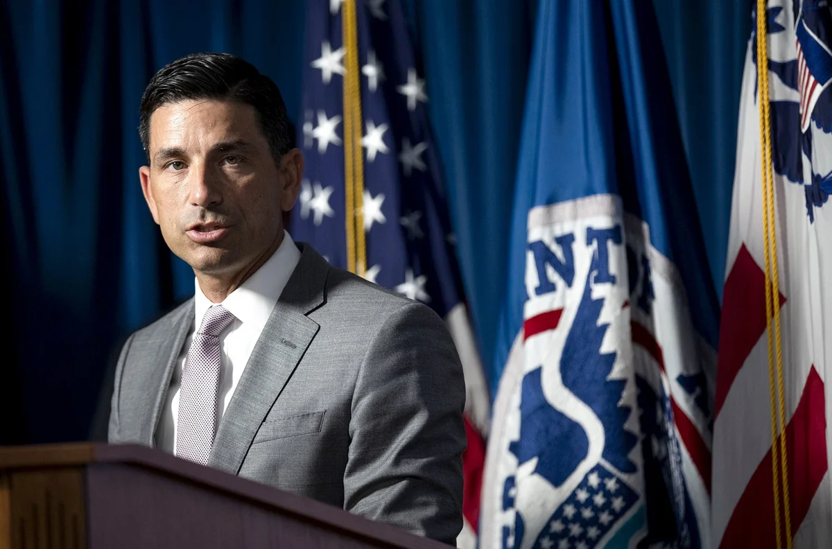 ABŞ-da son qarşıdurmadan sonra üçüncü nazir istefaya gedib