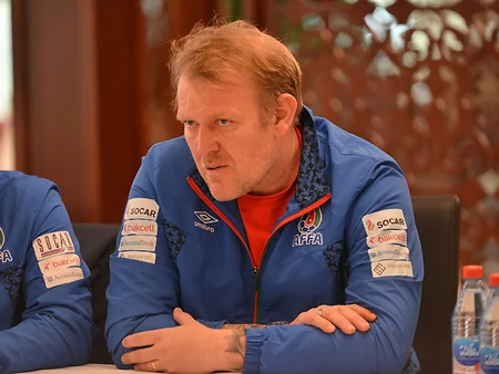 ​Robert Prosineçki Avropa çempionatının seçmə oyunlarına hazırlaşan yığma üzvləri ilə görüşüb