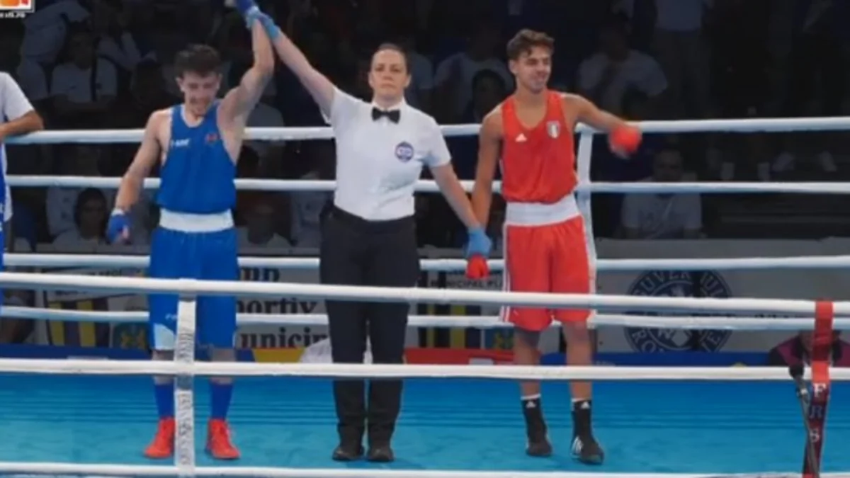 Азербайджанский боксер одержал победу на чемпионате Европы в Румынии