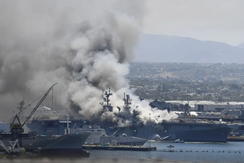 На корабле ВМС США произошел пожар