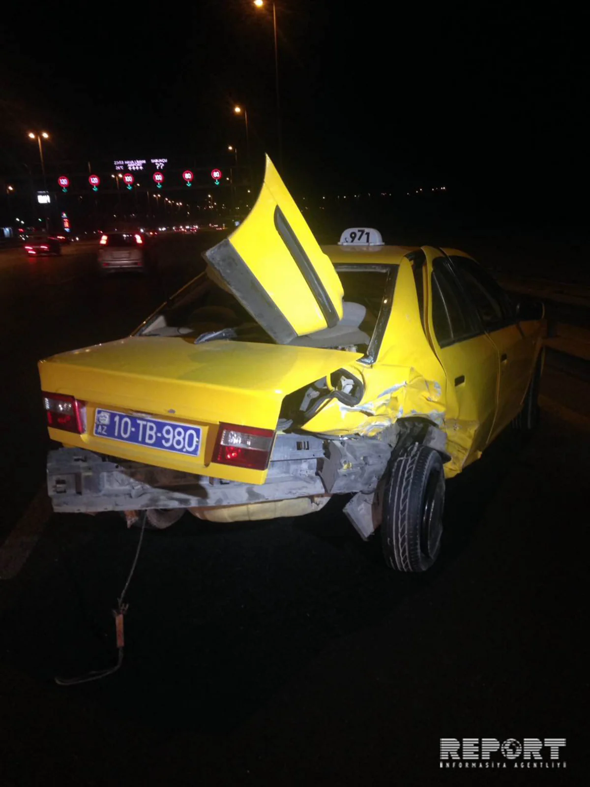 Bakıda Mercedes hərəkətsiz vəziyyətdə olan Azsamanda çırpılıb - FOTO - VİDEO - ƏLAVƏ OLUNUB