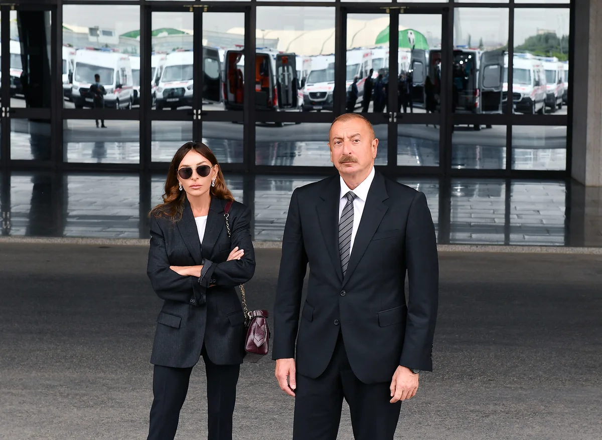 İlham Əliyev və Mehriban Əliyeva Teymur Rəcəbovu təbrik etdilər