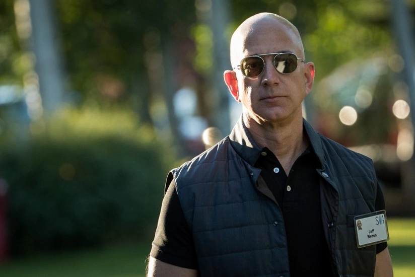 Безос намерен продать до 50 млн акций Amazon в течение года