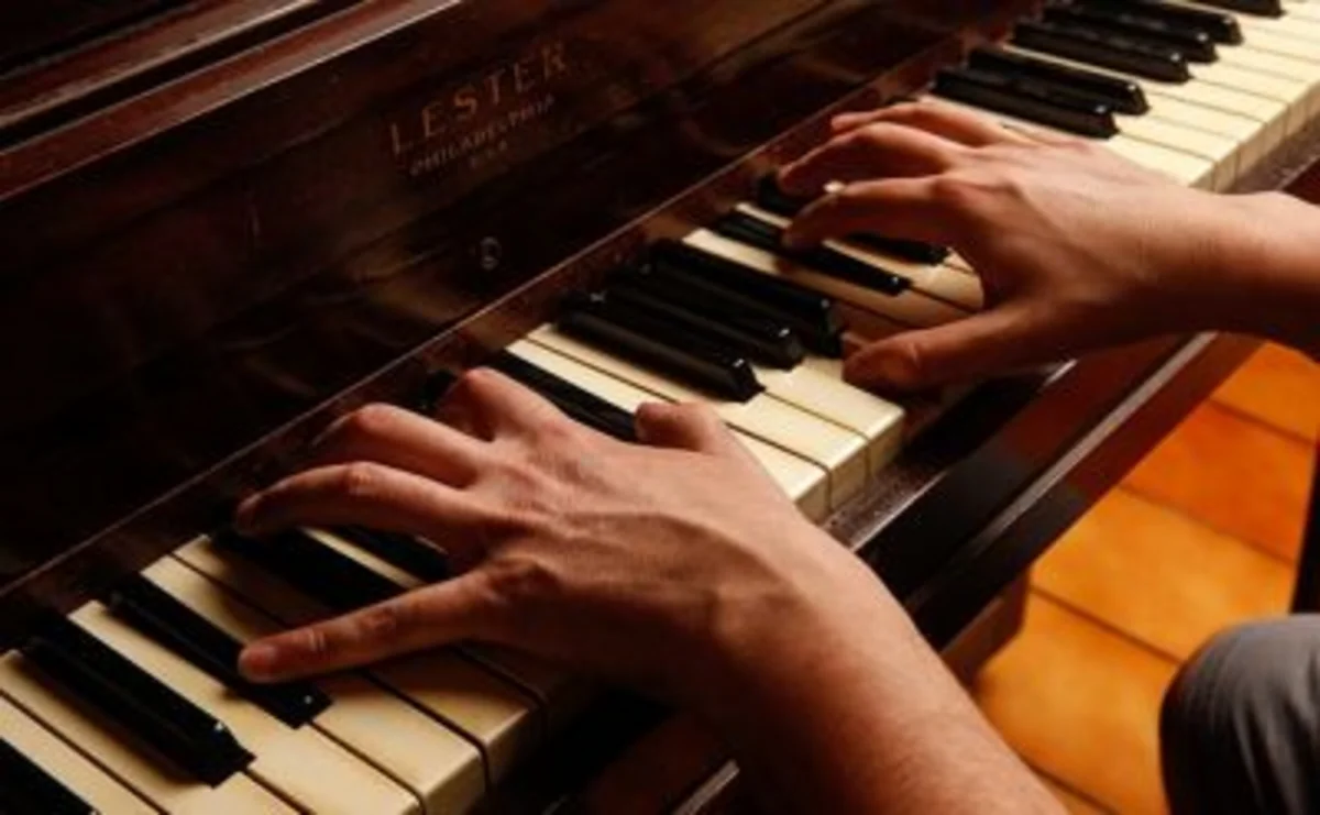 ​Fransada azərbaycanlı pianoçunun adına müsabiqə keçiriləcək