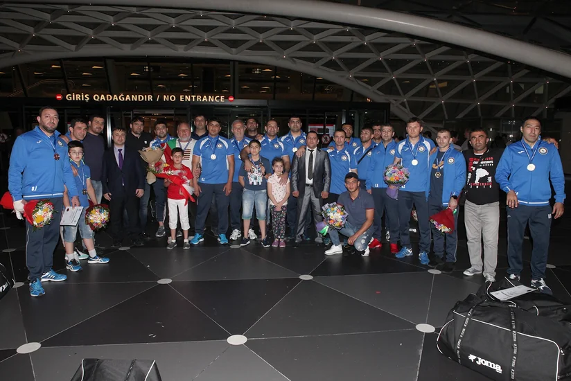 Avropa çempionatında 11 medal qazanan veteran cüdoçular Bakıya qayıdıb