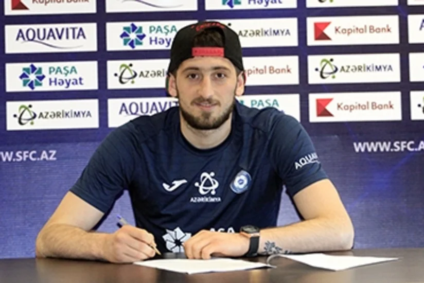Sumqayıt klubu Neftçidən ayrılan futbolçu ilə müqavilə bağlayıb
