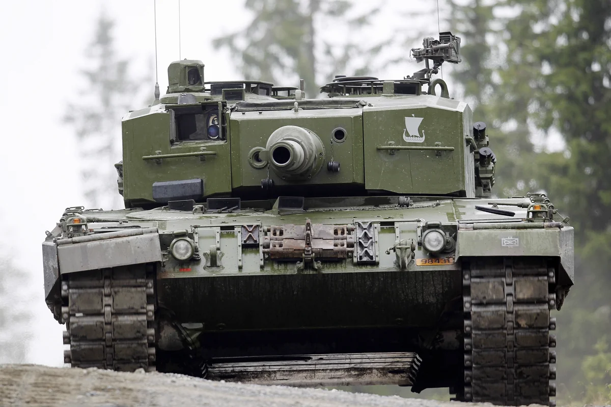 Германия намерена передать Чехии 15 танков Leopard 2A4