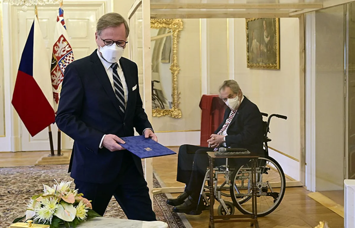 Земан назначил Петра Фиалу новым премьером Чехии