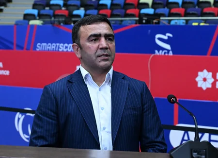 Fərid Qayıbov ötən ay nüfuzlu beynəlxalq yarışlarda iştirak edən Azərbaycan idmançıları ilə görüşüb
